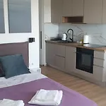 Studio Apartment Hana